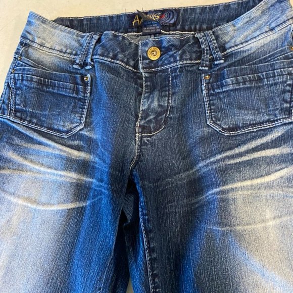 Angel's Women's Juniors Denim Capris Y2K Style Light Wash Size 9 - Picture 3 of 8